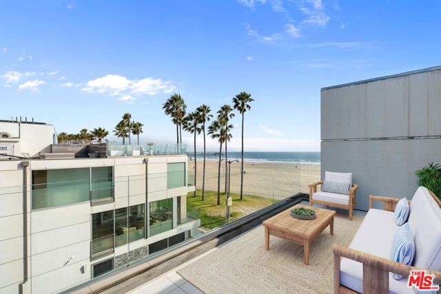 2419 Ocean Front Walk, Venice (los Angeles), CA 90291