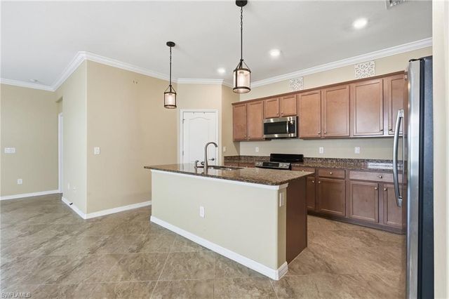 2007 Parson ST, Naples, FL 34120