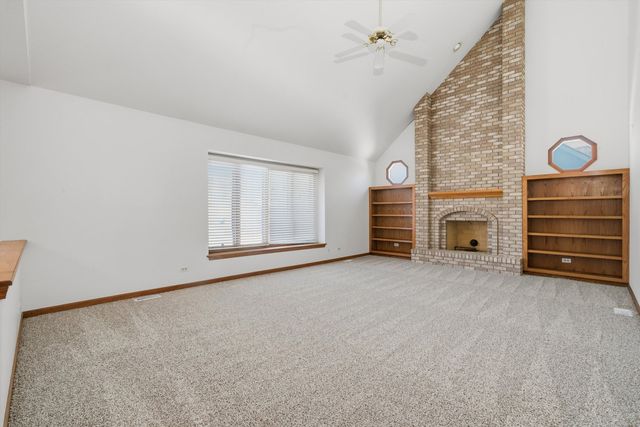 2487 Worthington Drive, Aurora, IL 60506