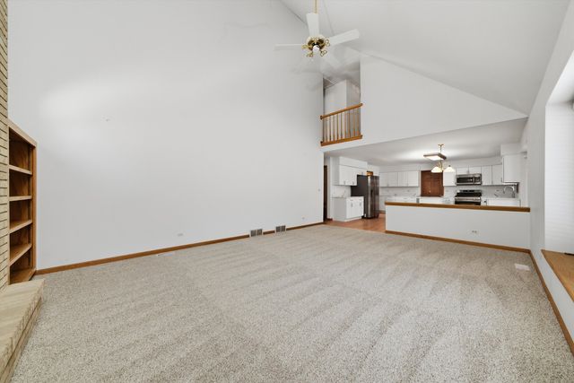 2487 Worthington Drive, Aurora, IL 60506