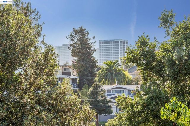 455 Crescent St 202, Oakland, CA 94610