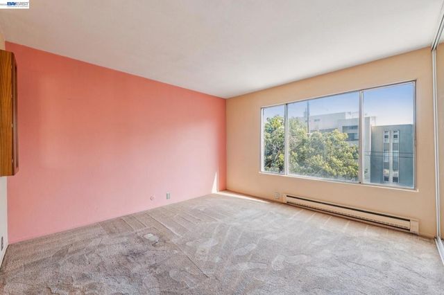 455 Crescent St 202, Oakland, CA 94610