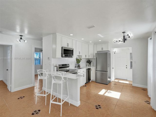 920 NE 34th Ct 920, Oakland Park, FL 33334