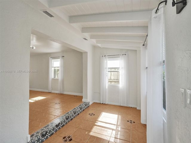 920 NE 34th Ct 920, Oakland Park, FL 33334