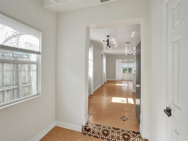 920 NE 34th Ct 920, Oakland Park, FL 33334