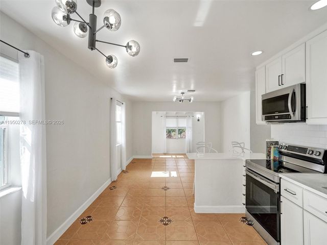 920 NE 34th Ct 920, Oakland Park, FL 33334