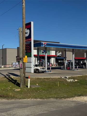532 County Road 3550, Cleveland, TX 77327