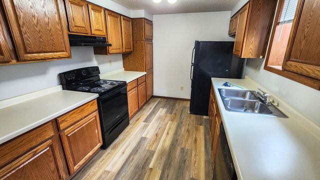 1334 17th Street S, Fargo, ND 58103