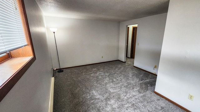 1334 17th Street S, Fargo, ND 58103