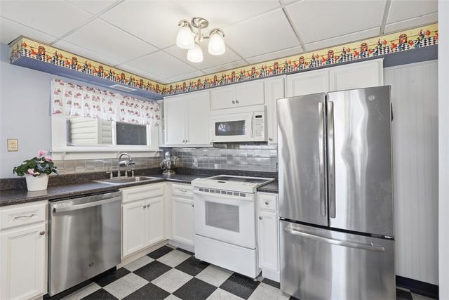 365 Main, Lawrenceville, PA 15201