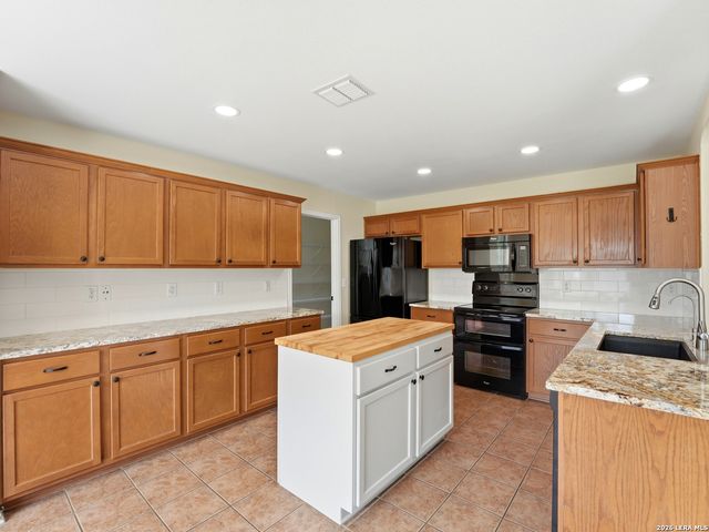 9722 Pony Spur, San Antonio, TX 78254