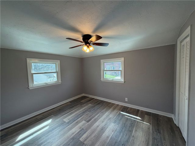 3309 Woodvue Dr, Whitehall, PA 15227