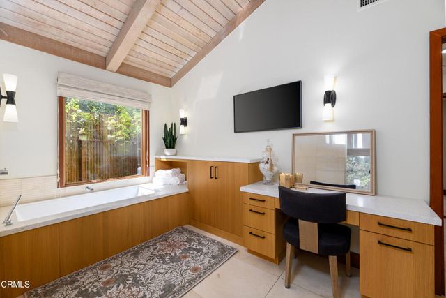1476 Pathfinder Avenue, Westlake Village, CA 91362