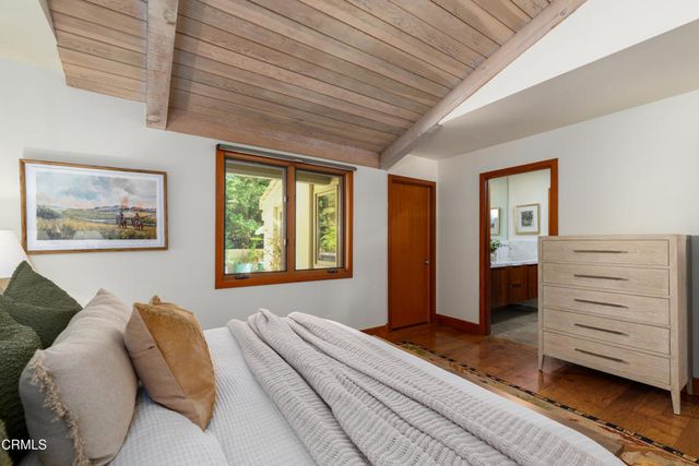 1476 Pathfinder Avenue, Westlake Village, CA 91362