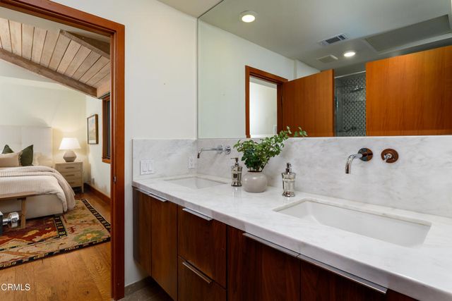 1476 Pathfinder Avenue, Westlake Village, CA 91362