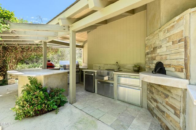 1476 Pathfinder Avenue, Westlake Village, CA 91362