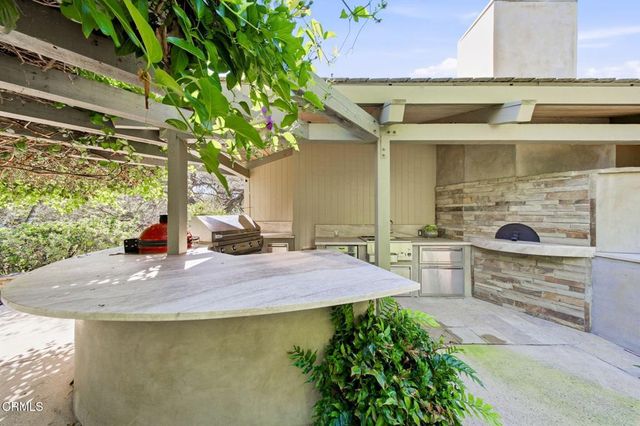 1476 Pathfinder Avenue, Westlake Village, CA 91362