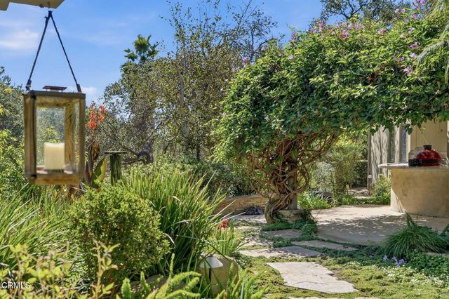1476 Pathfinder Avenue, Westlake Village, CA 91362