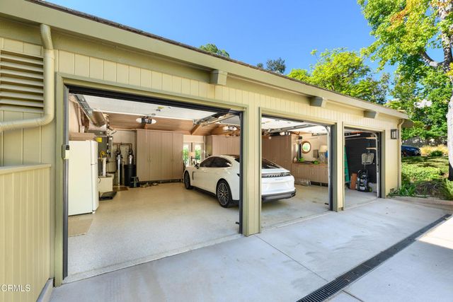 1476 Pathfinder Avenue, Westlake Village, CA 91362