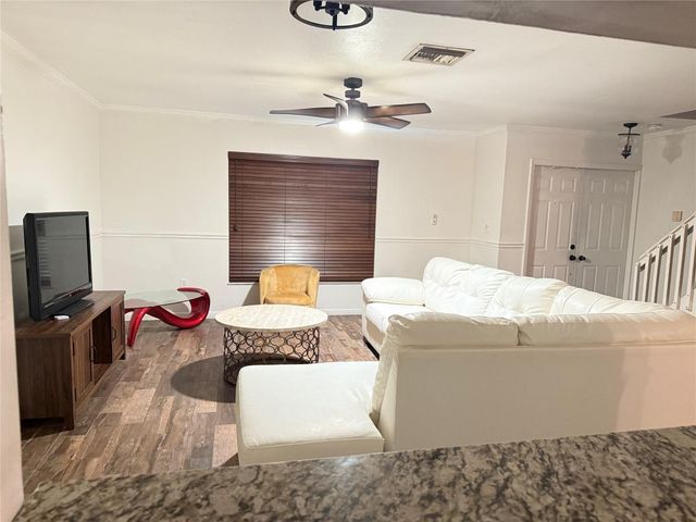 10843 NW 8th Street 10843, Pembroke Pines, FL 33026