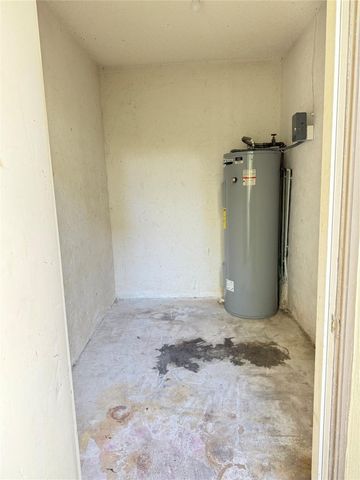 10843 NW 8th Street 10843, Pembroke Pines, FL 33026