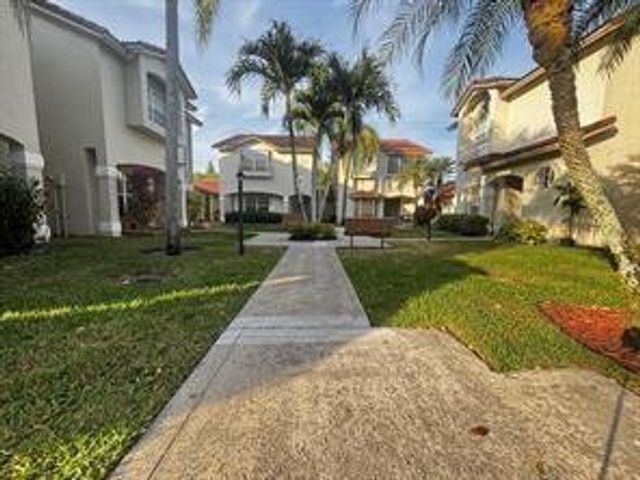 10843 NW 8th Street 10843, Pembroke Pines, FL 33026