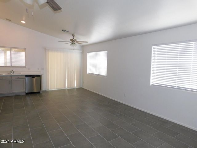 2874 W Muriel Drive, Phoenix, AZ 85053