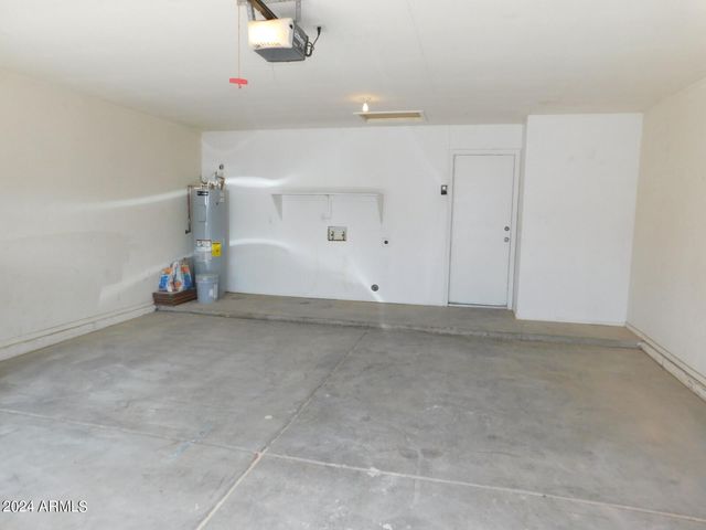 2874 W Muriel Drive, Phoenix, AZ 85053