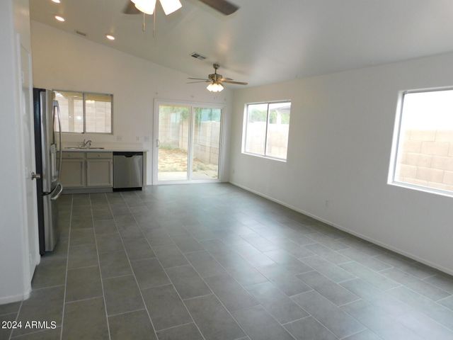 2874 W Muriel Drive, Phoenix, AZ 85053