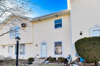 116 Raintree Court, Aurora, IL 60504