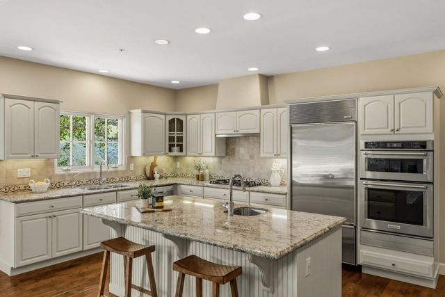 25748 Paseo El Cajon, Monterey, CA 93940