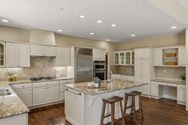 25748 Paseo El Cajon, Monterey, CA 93940