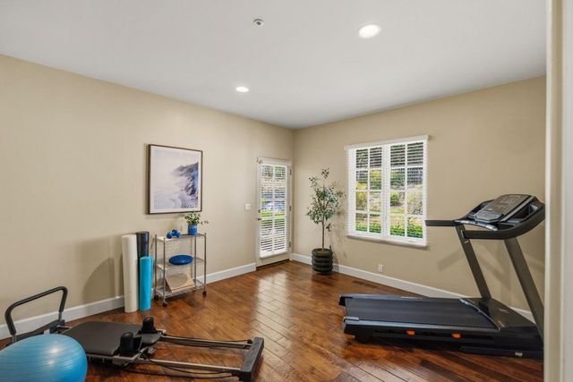 25748 Paseo El Cajon, Monterey, CA 93940