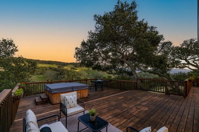 25748 Paseo El Cajon, Monterey, CA 93940