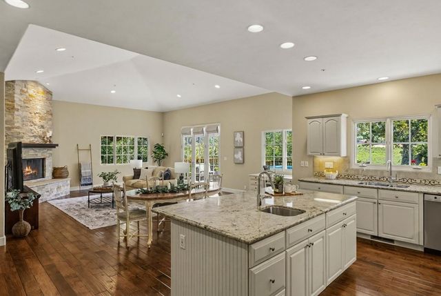 25748 Paseo El Cajon, Monterey, CA 93940