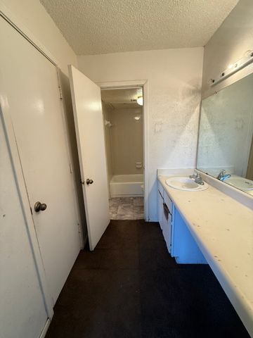 6050 Melody Lane 318, Dallas, TX 75231