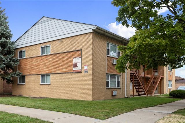 6212 W 64th Place 203, Chicago, IL 60638