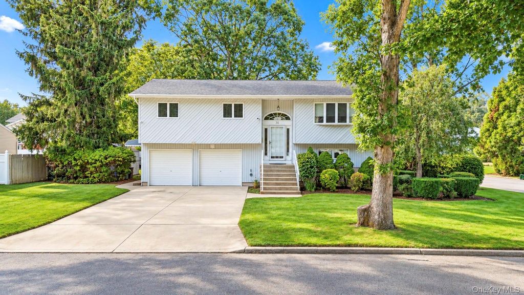 36 Deer Park Boulevard, Deer Park, NY 11729 — photo 3