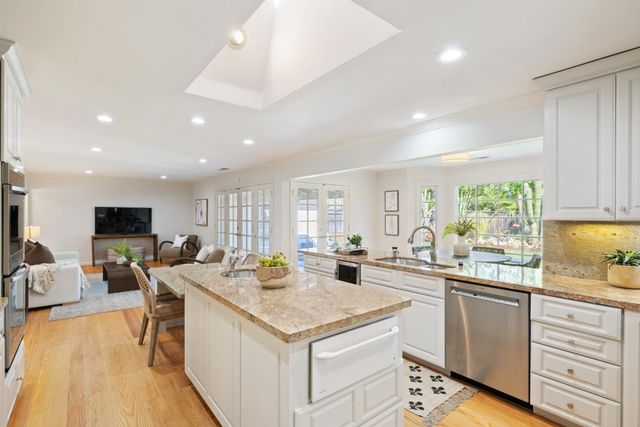 551 Hawthorne Court, Los Altos, CA 94024