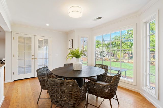 551 Hawthorne Court, Los Altos, CA 94024