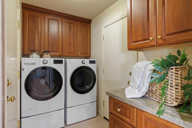 551 Hawthorne Court, Los Altos, CA 94024