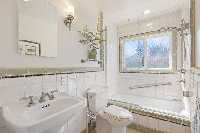 551 Hawthorne Court, Los Altos, CA 94024