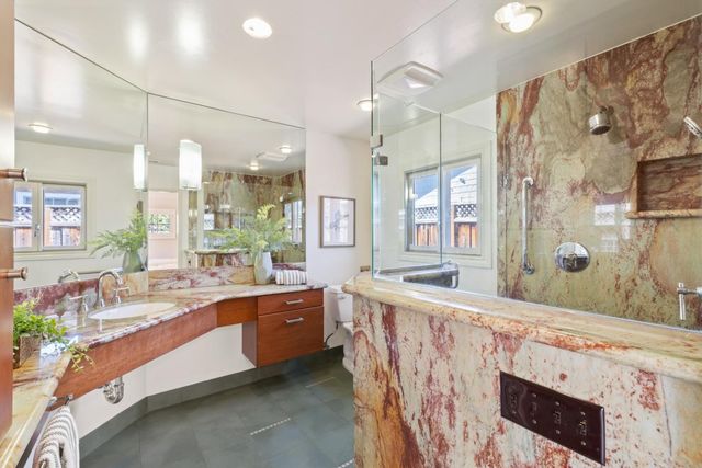 551 Hawthorne Court, Los Altos, CA 94024