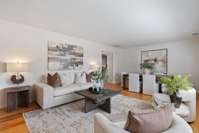 551 Hawthorne Court, Los Altos, CA 94024