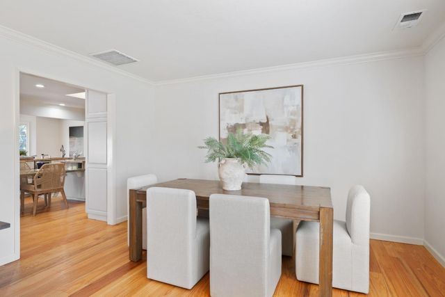 551 Hawthorne Court, Los Altos, CA 94024