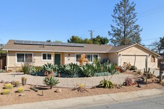 551 Hawthorne Court, Los Altos, CA 94024