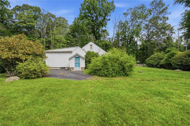 1639 South County Trail, East Greenwich, RI 02818