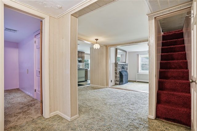 1639 South County Trail, East Greenwich, RI 02818