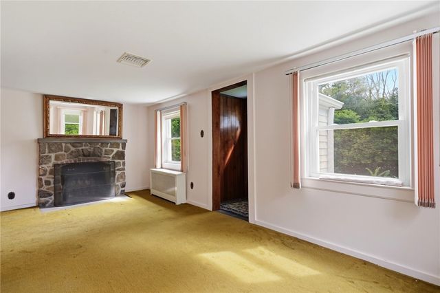 1639 South County Trail, East Greenwich, RI 02818