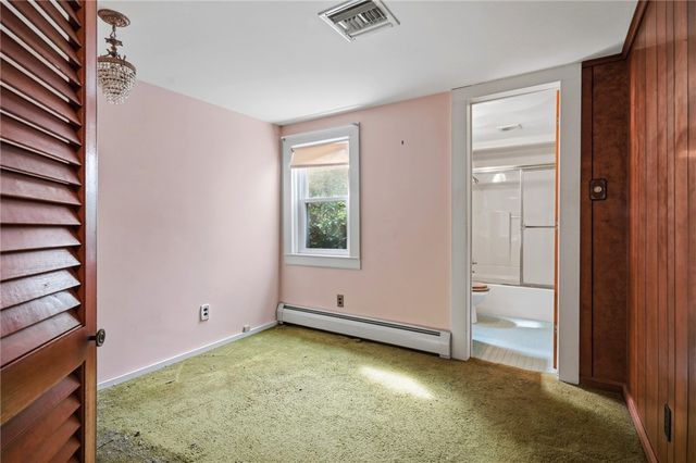 1639 South County Trail, East Greenwich, RI 02818